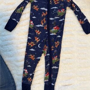 Little sleepies Santa’s sleigh